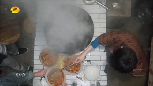 黄磊|《向往的生活》黄磊饭里有黑脸，陈赫和李诞一塌糊涂