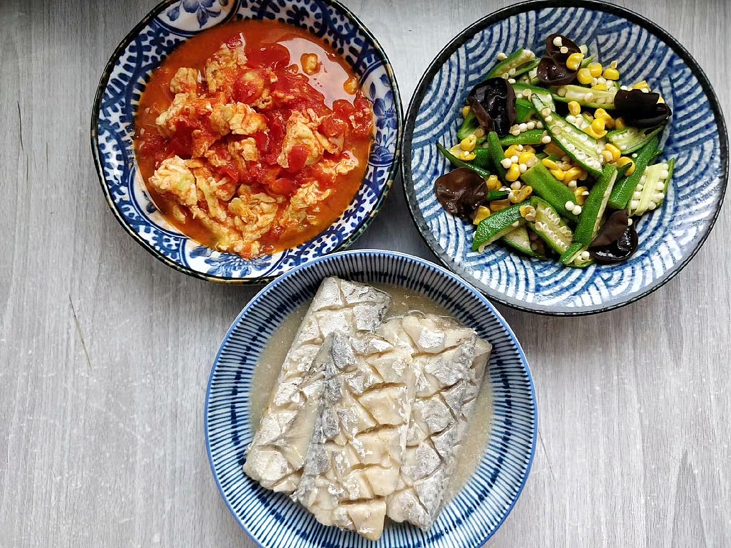 九道家常菜,有荤有素有海鲜,一家三口的晚餐