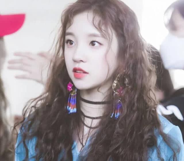 女人|这些老气发型别再留了,明明三十多岁,看上去却跟五十岁大妈一样