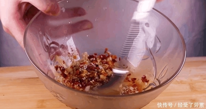 抢光|五花肉别再红烧了,换种新的吃法,招待客人超有面子,上桌就抢光