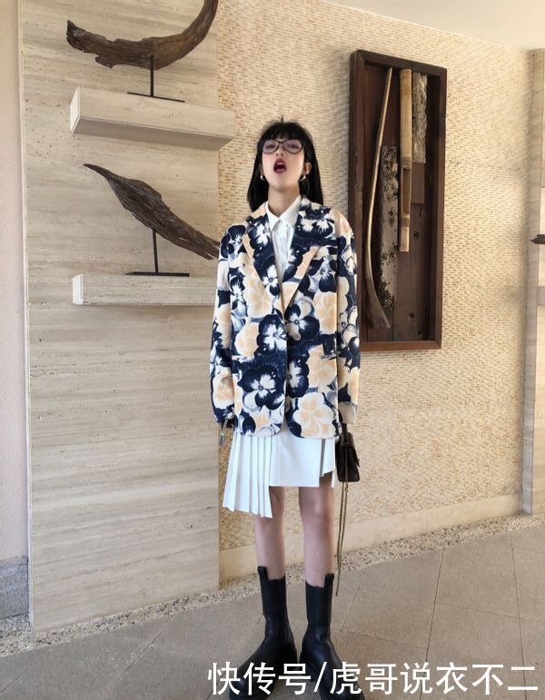 又到了穿裙子的季节，春季裙子怎么穿更惊艳？4款裙子魅力满分