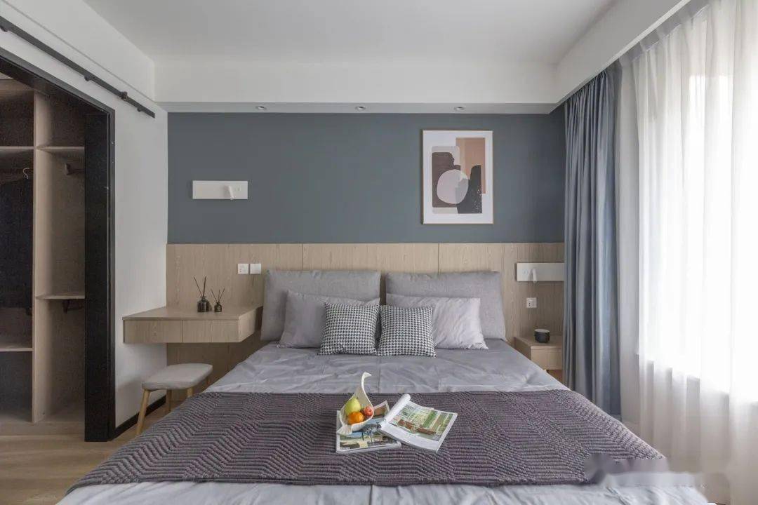 玄关|小夫妻的优雅两居,U型衣帽间真大气,圆形家居内敛又舒适,超美