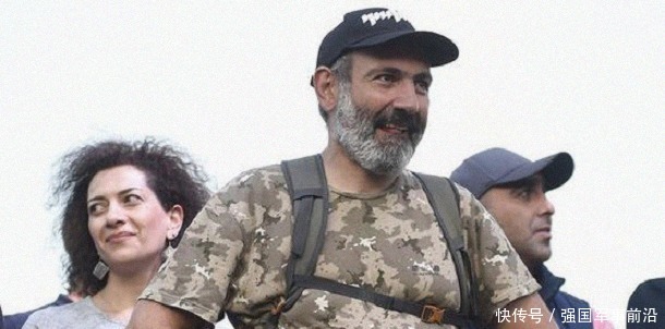 专家|亚美尼亚总理夫人儿子照片曝光!看完让人愤怒,专家:军心将大乱