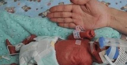 小刘|女孩怀孕多次没能有孩子,第8次终于有了结果,医生和护士却傻了