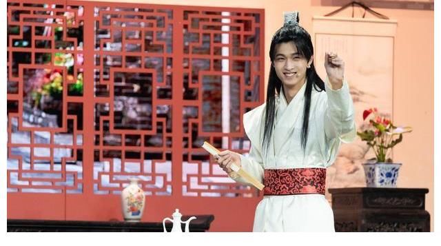 栾云平|秦霄贤请师哥栾云平助演，一文钱交给师父郭德纲？