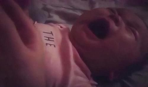 作息|宝宝作息时间乱,半夜哭?育儿专家7点之前叫醒娃