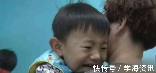 姑姑|萌化了六个月小宝宝不敢直视漂亮姑姑,被摸头后还会抿嘴偷笑