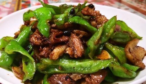 鲜香|经典的快手下饭菜，做法简便，鲜香微辣，家人边吃边赞真解馋！