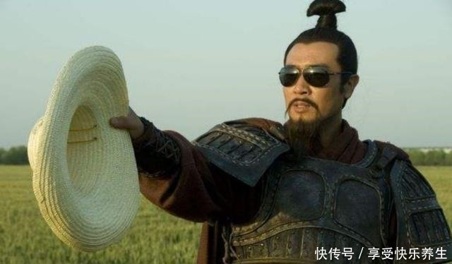 大笑不止|刘备自立之后,大臣们都骂刘备篡汉,汉献帝为何却大笑不止