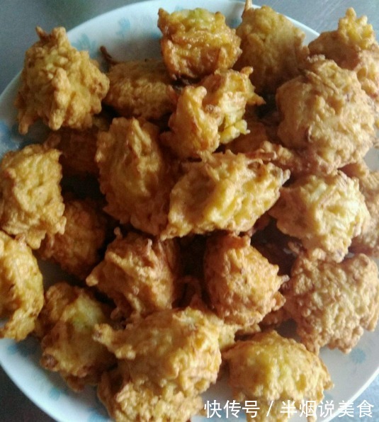 60岁奶奶炸萝卜丸子调面糊时,不加水只加它,丸子又香又脆