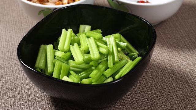 山楂荷叶茶|甘油三酯偏高忌口2物,常喝2水,稳定血脂,或能保持血管年轻态