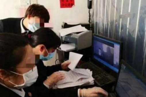 工作人员|宝爸给孩子起名叫“姜奈”,上户口时却不慎被打错,宝妈:不改了