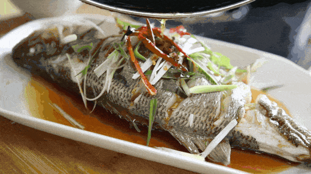 炖鱼汤总有一股土腥味？只需这一招，腥味轻松去除！