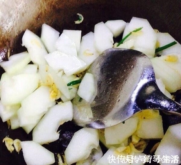 冬瓜|现在要想瘦下去，晚餐坚持吃这个，哪怕再胖，照样瘦成小腰精！