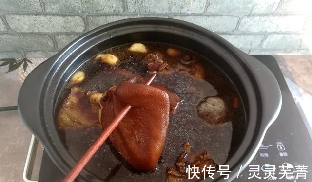 做卤菜时，牢记“1分2煮3泡”，鲜香入味，家人吃得很满足！