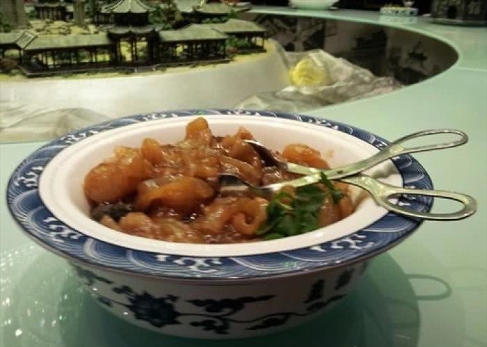 火爆|李鸿章请美国人吃饭,发现菜不够吃,于是他发明1道菜,火爆美国