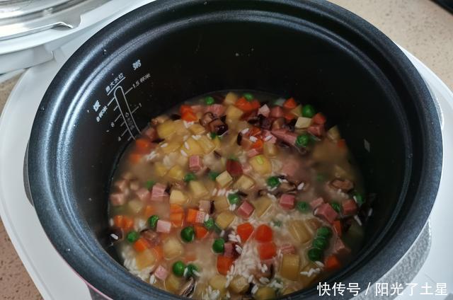 分明|焖饭好吃的小秘诀,掌握一个小窍门,米饭粒粒分明,越吃越香!