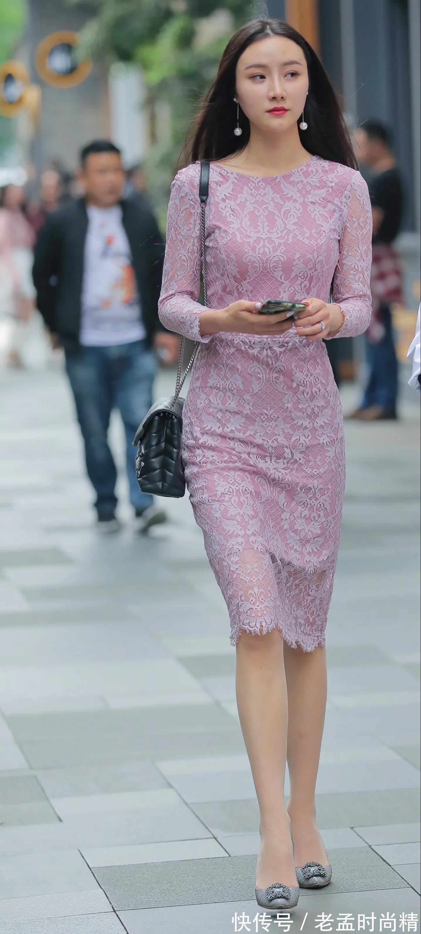 浅紫色|浅紫色九分袖修身裙,穿出了初秋的温馨,知性优雅又美丽大方