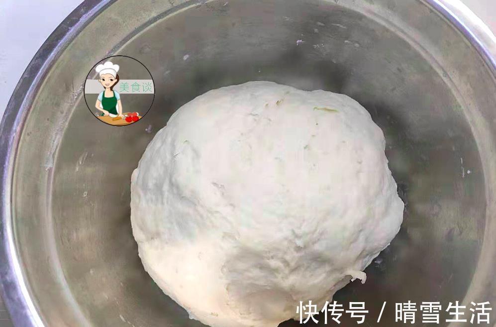 鲜香|夏天韭菜芹菜靠边站,此菜2块一斤,消暑清口,切碎蒸包子特美味