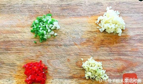 它和金针菇是“黄金搭档”,天冷焖一锅,吃到汤汁都不剩