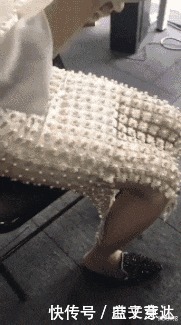 “不懂就问，女孩子的脚上戴这个是什么意思啊”单纯为了看吗