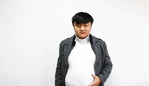 生活习惯|每天靠墙站立10分钟,坚持下来,身体上的惊喜改变,多到让人羡慕