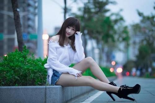 淑女|韩范淑女气质，一款牛仔裤非常有味道，显示好身材！