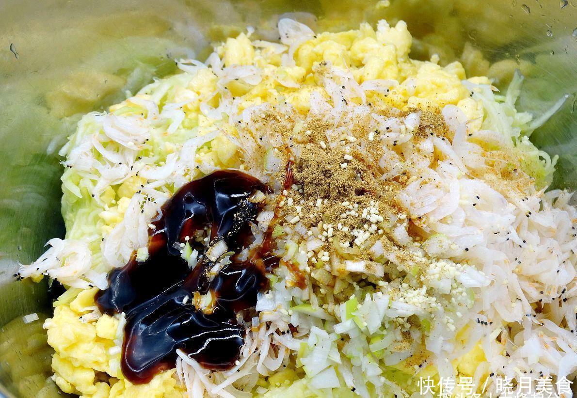 饺子馅|包素馅饺子有诀窍,调馅顺序正确,加2种调料,素馅香鲜又好吃
