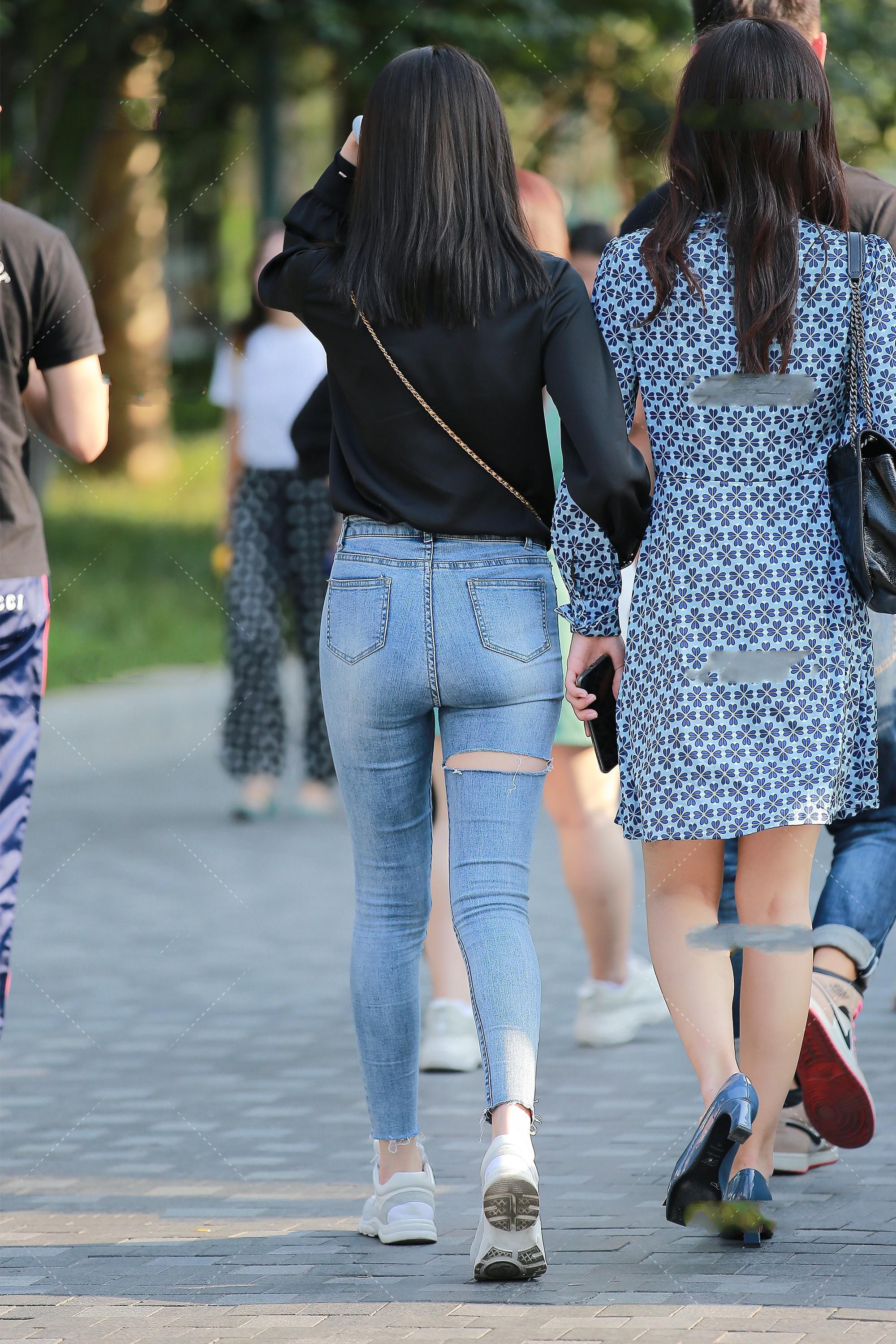  黑色|谁说只有上班族能穿? 黑色衬衫百搭, 时髦高级