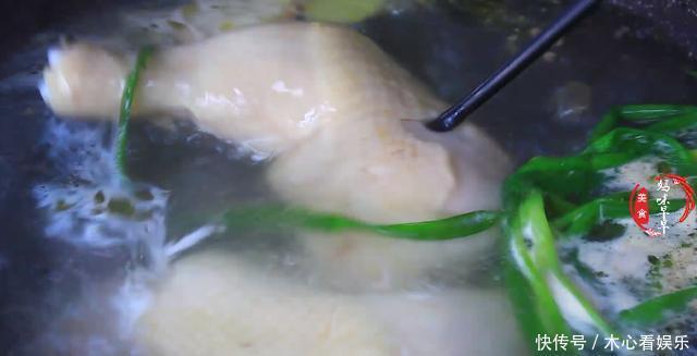 鸡腿肉|拌凉菜时,最忌直接加生抽,记住“211”,拌什么凉菜都香