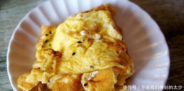 娘俩的午餐,1凉1热1生菜,晒朋友圈火了,网友:只要生菜