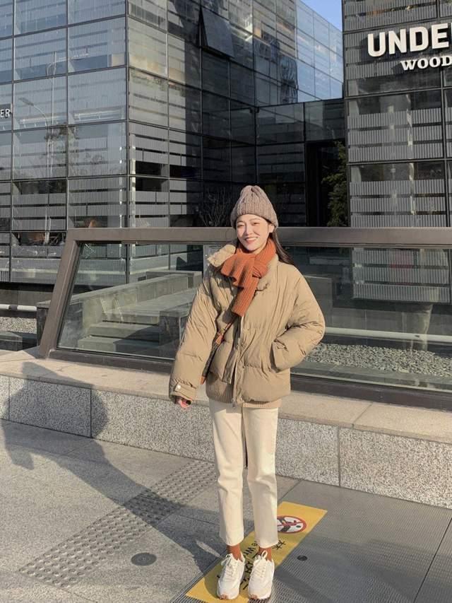 保暖 羽绒服别穿紧身裤了,今年流行这三种搭配方法,不仅时髦还保暖