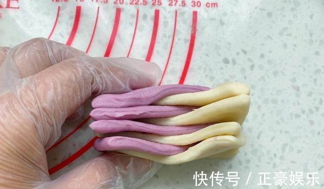 夏天蒸馒头就用这方法,半小时就上桌,蓬松柔软奶香味十足