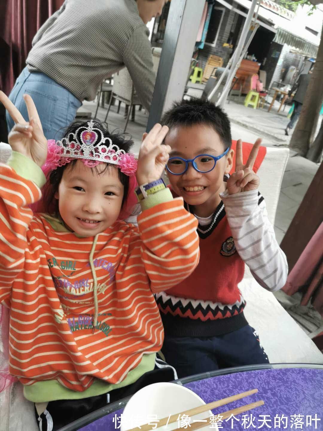 红包|如果亲戚给你家孩子600红包,他家有4个孩子,你该怎么办?