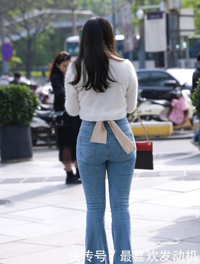 牛仔裤|不必为穿搭而烦恼,牛仔裤使你的造型时尚又美丽