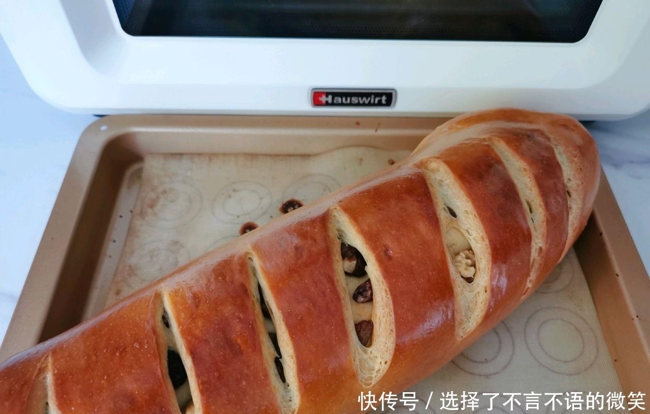 面团|俄罗斯超大列巴，香甜口渴，满满果仁，味道香甜