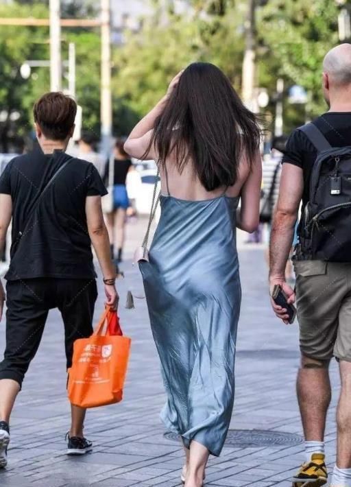 头发|夏天的风正“暖暖”吹过,穿过头发拂起裙摆