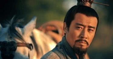 曹操|他是三国时的武神，却经常坑自己的主公，最后把自己也坑没了