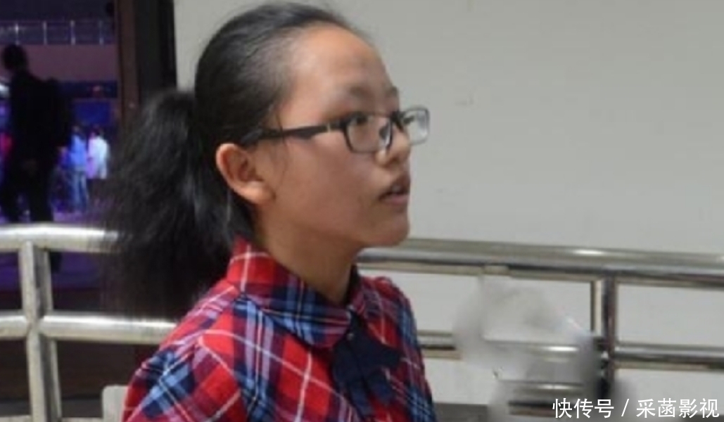 舊唐書|喻言:“我拿百萬投資,你們卻打王者”,怒懟成年人的姑娘今如何