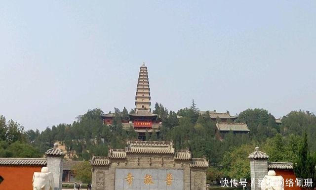 山西又一寺庙走红,因《西厢记》走红,还藏着一座百年古塔