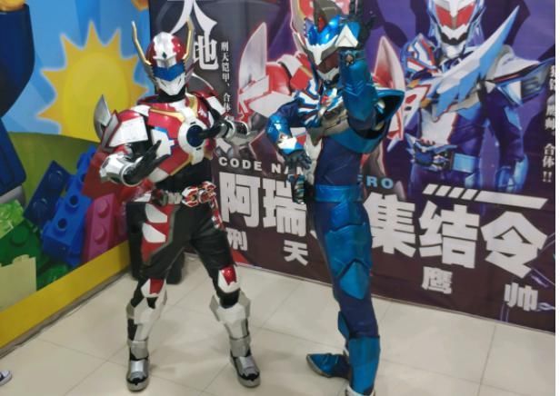 铠甲勇士官方开展见面会，刑天造型再次崩坏，鹰帅被粉丝直呼风鹰侠