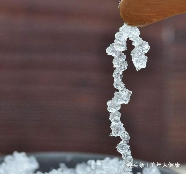 雪燕|女人怕老不要慌,秋冬多吃这些碱性食物,保养皮肤更有女人味