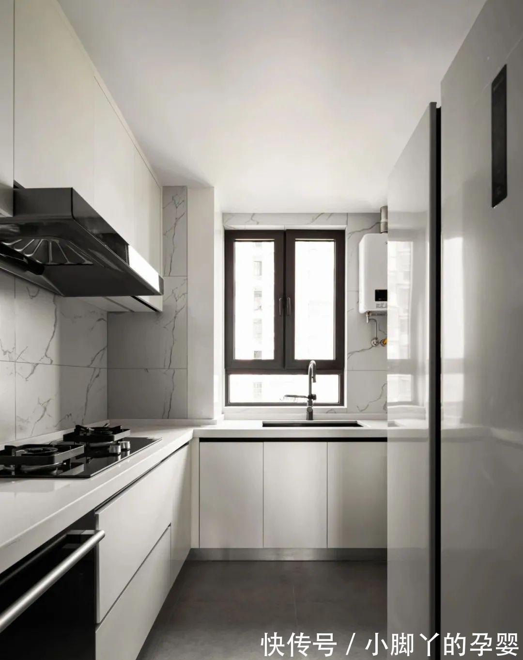 洗衣机|98㎡三居室,现代简约风格,洗衣机藏进阳台柜,太会装了!