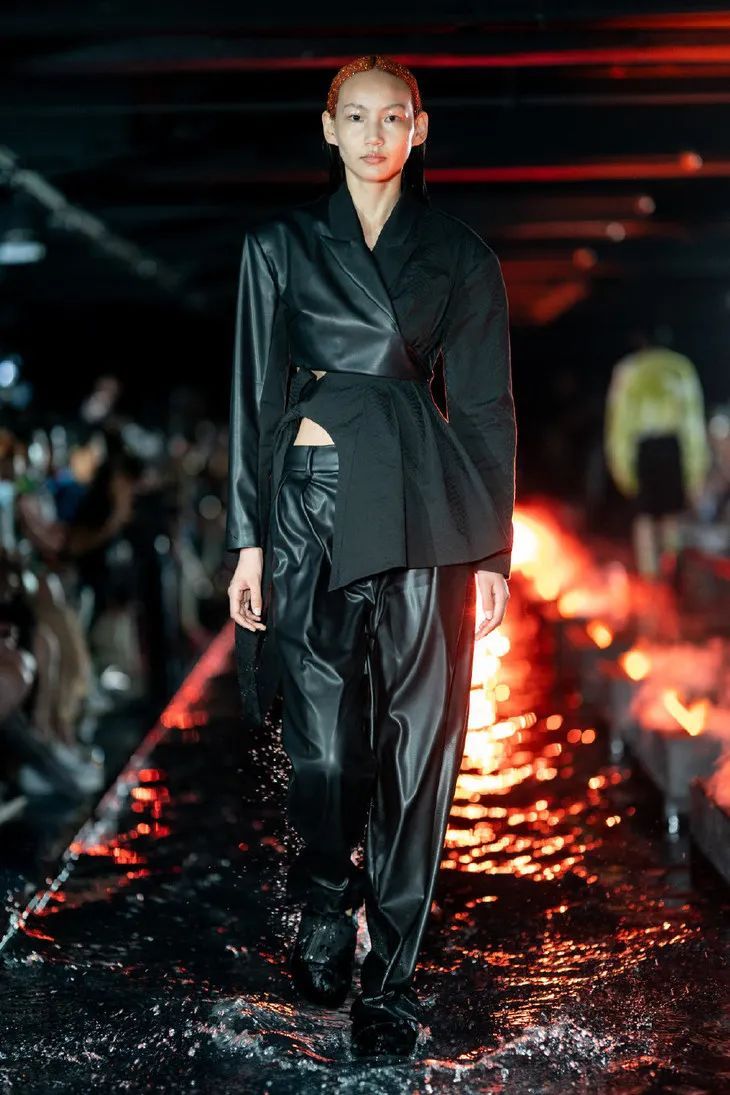 在上海时装周，发出了“哇哇哇”的声音|时髦办 | 中国式