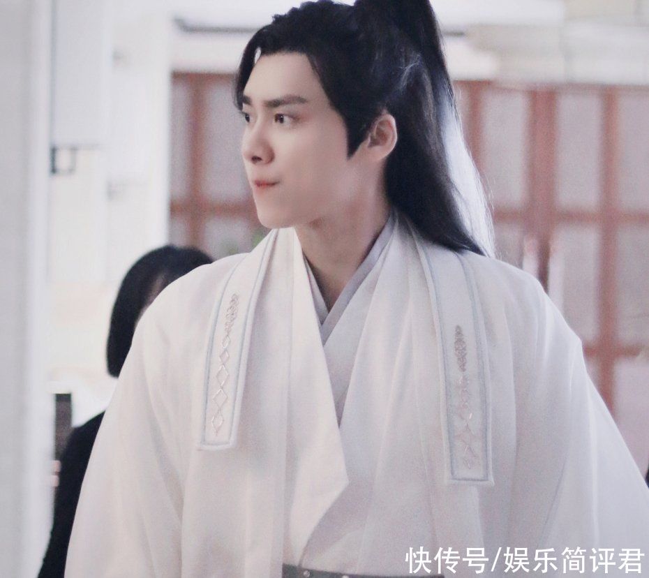 团宠|又一悬疑综艺来袭,张哲瀚李易峰加盟还不算,唯一女嘉宾是真团宠