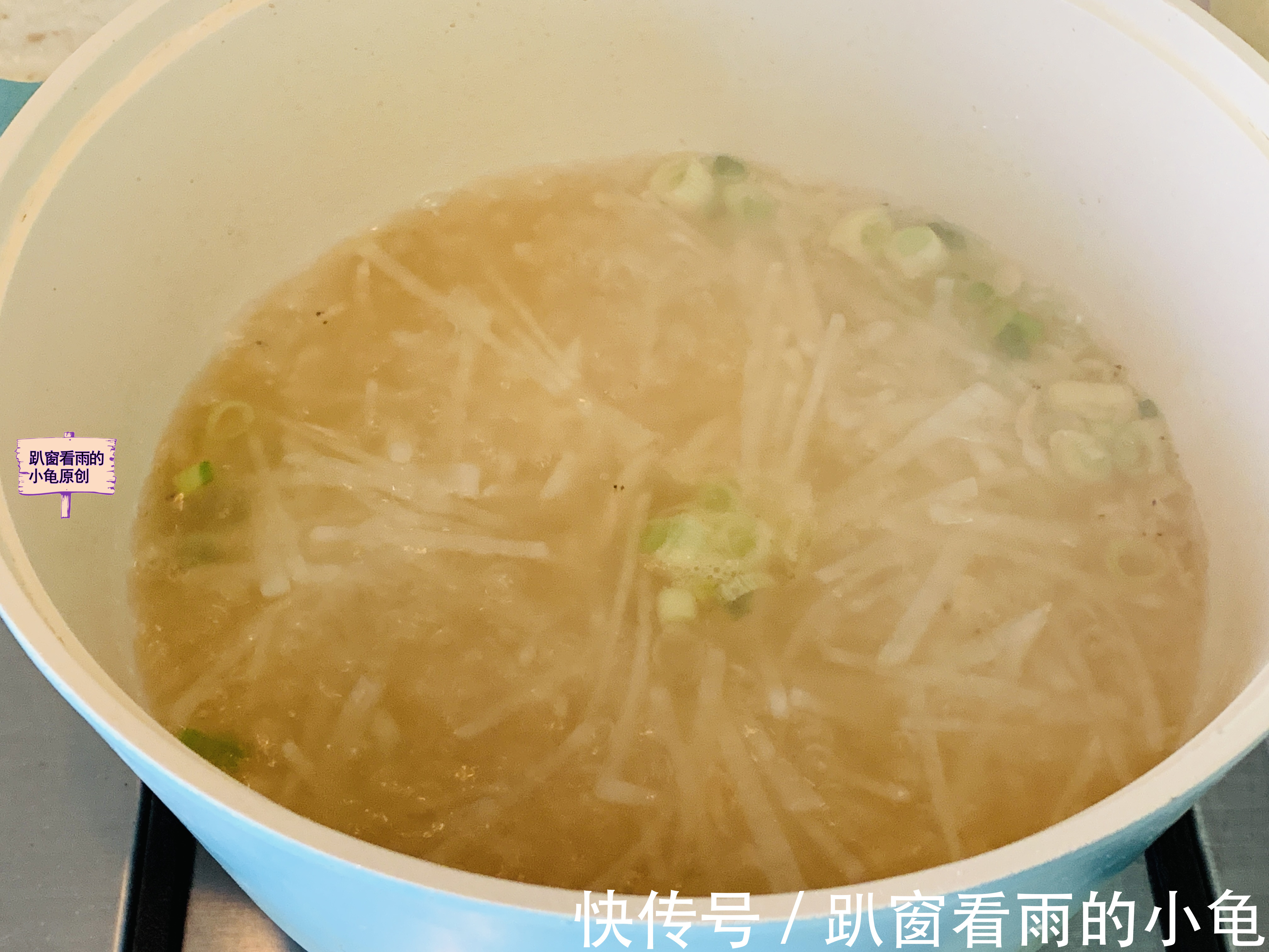 这道冬日早餐，喝上2碗，亦菜亦饭，暖胃又营养，开启一天好时光