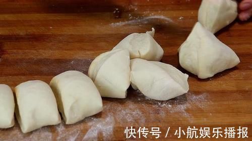 面皮|比纸还薄的春饼怎么做,现在就教你,烙饼不放一滴油,特别好吃
