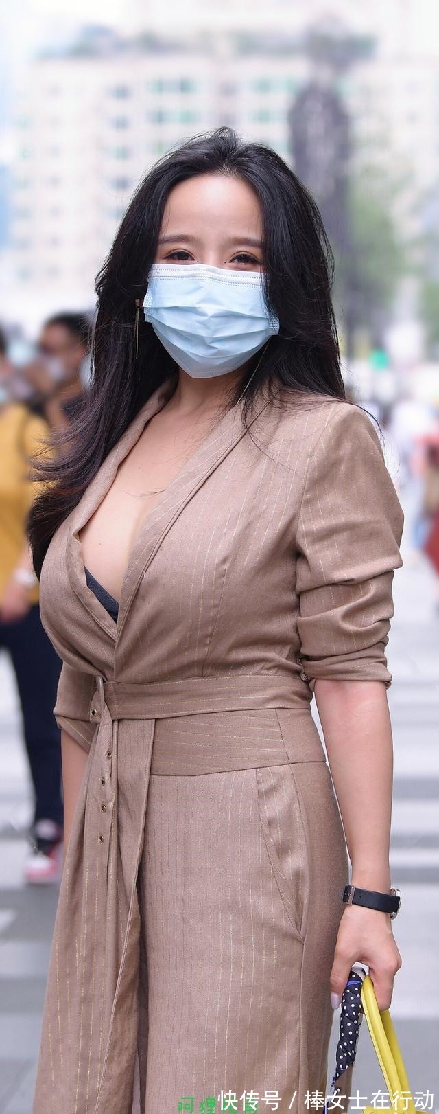 靓丽 街头靓丽穿搭,每一款都是匠心独具,时尚为你而来