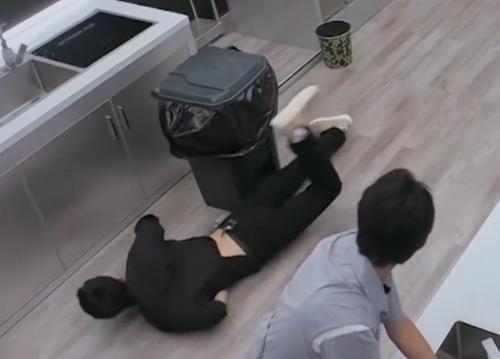 cp|龚俊疑似半路退出《中餐厅》,和摔伤无关,不愿意与姚安娜炒CP