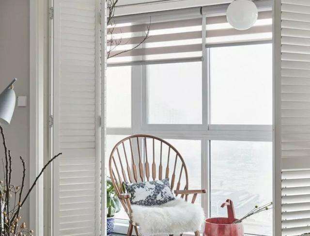 客厅|头一次见有钱人这样设计阳台隔断,太聪明了,懊悔我家装太早了